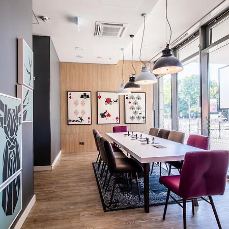 Premier Inn Koeln City Sued Bagian luar foto