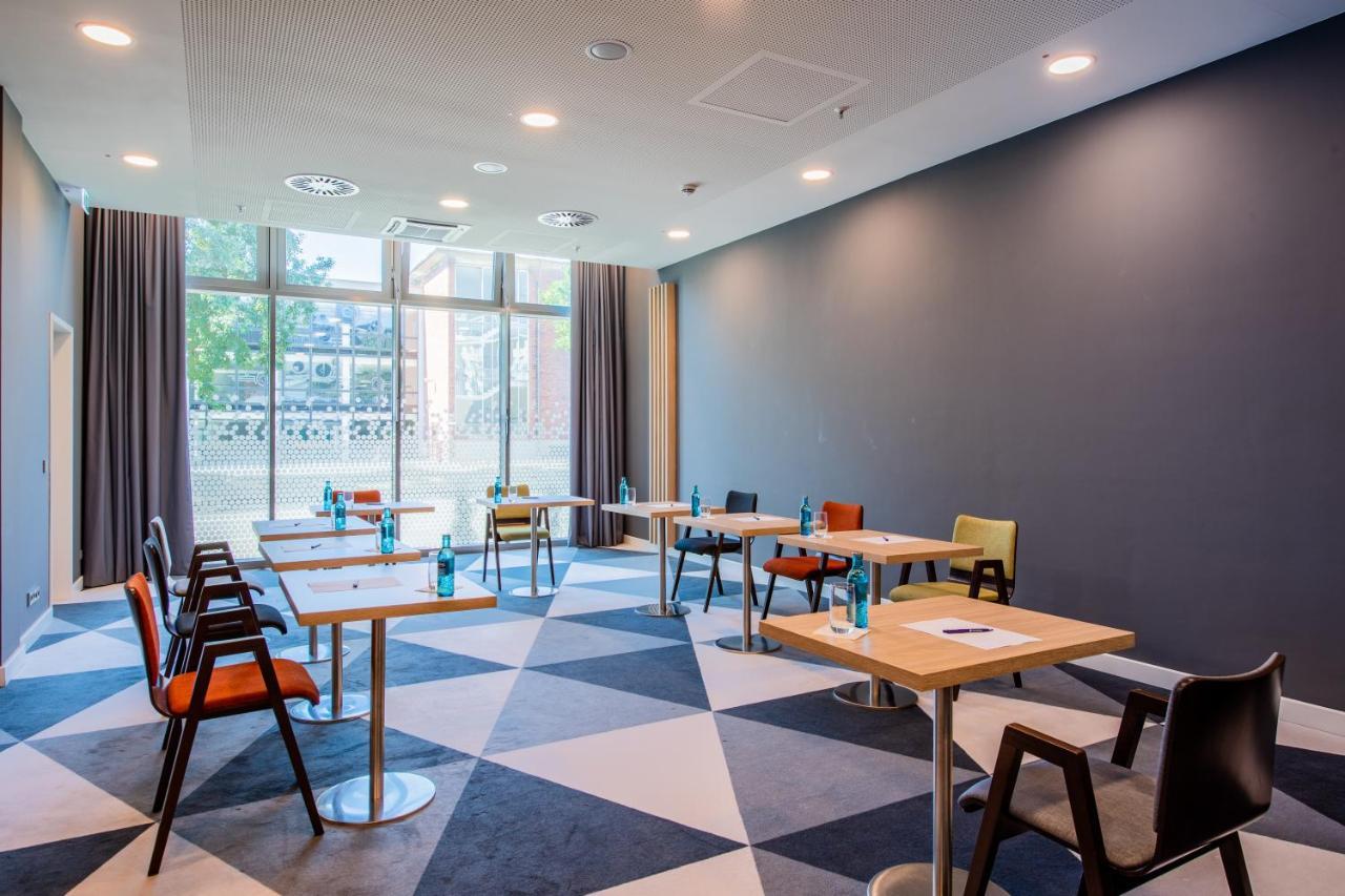 Premier Inn Koeln City Sued Bagian luar foto