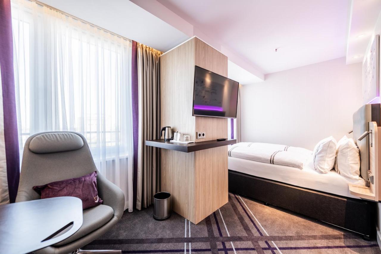 Premier Inn Koeln City Sued Bagian luar foto